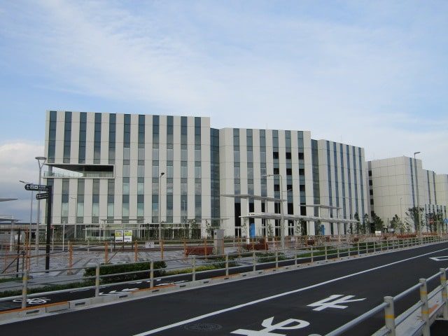 京急空港線天空橋駅直結の羽根田イノベーションシティです。