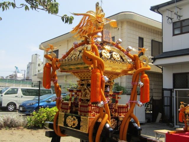 浜竹神社の大人神輿です。