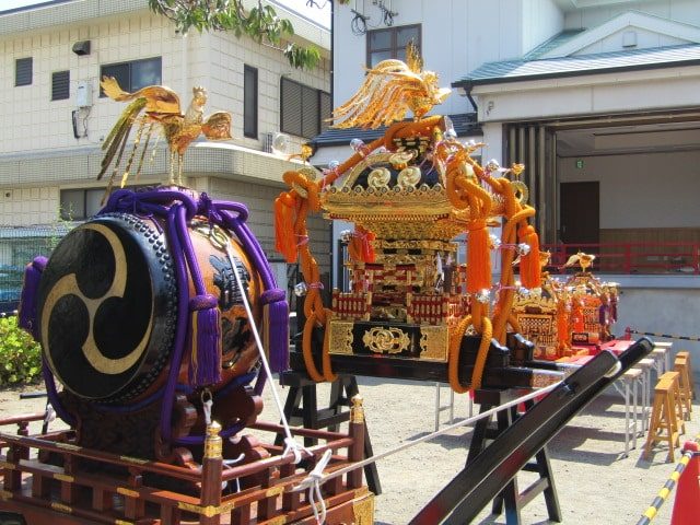 西糀谷３丁目の浜竹神社の御神輿です。