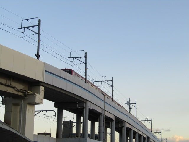 京急空港線の高架です。