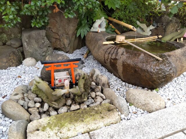 穴守稲荷神社の水琴窟です。