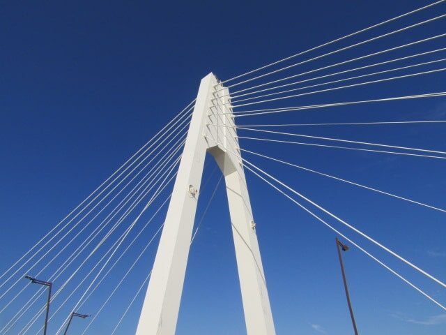 多摩川に架かる大師橋です。