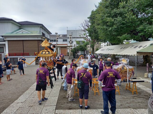 令和４年浜竹天祖神社の神輿準備のようす。