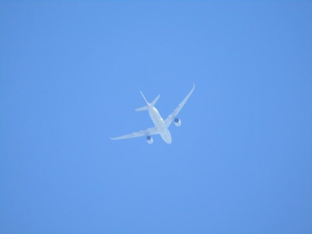 ゴーアラウンドする飛行機