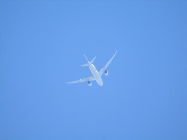 ゴーアラウンドする飛行機