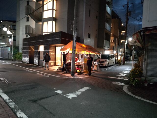 西糀谷観音堂商店会の福引の片付け